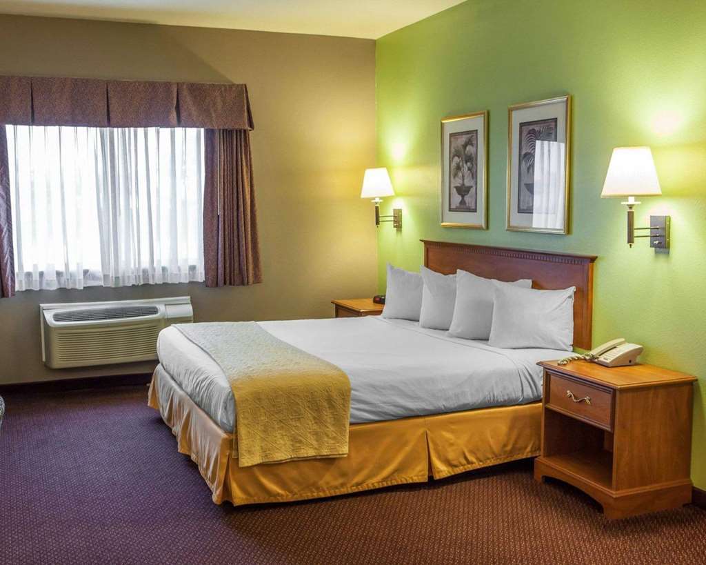 Quality Inn & Suites Hannibal Room photo